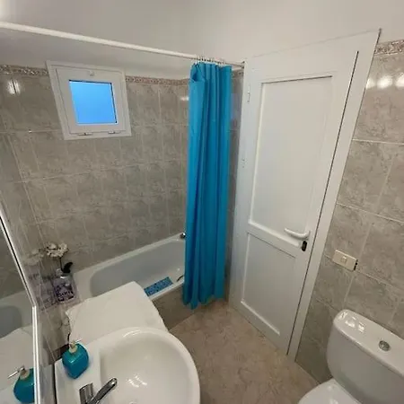 Casa Leyna بيت للعطل